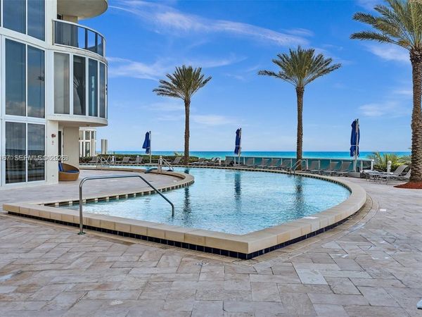 17201 Collins Ave , Unit 2305, Sunny Isles Beach, FL 33160