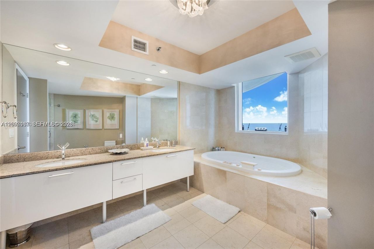 17201 Collins Ave, Unit 2305, Sunny Isles Beach, FL 33160 Photo