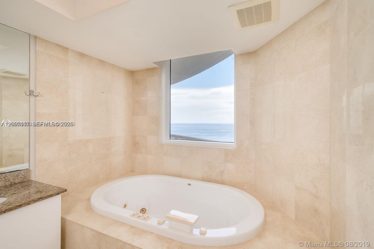 17201 Collins Ave, Unit 2305, Sunny Isles Beach, FL 33160 Photo