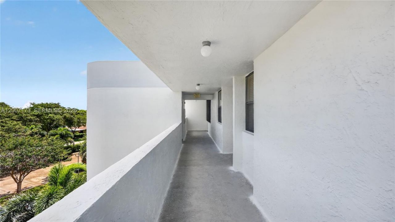1850 Homewood Blvd, Unit 5010, Delray Beach, FL 33445 Photo