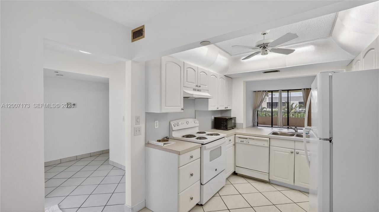 1850 Homewood Blvd, Unit 5010, Delray Beach, FL 33445 Photo