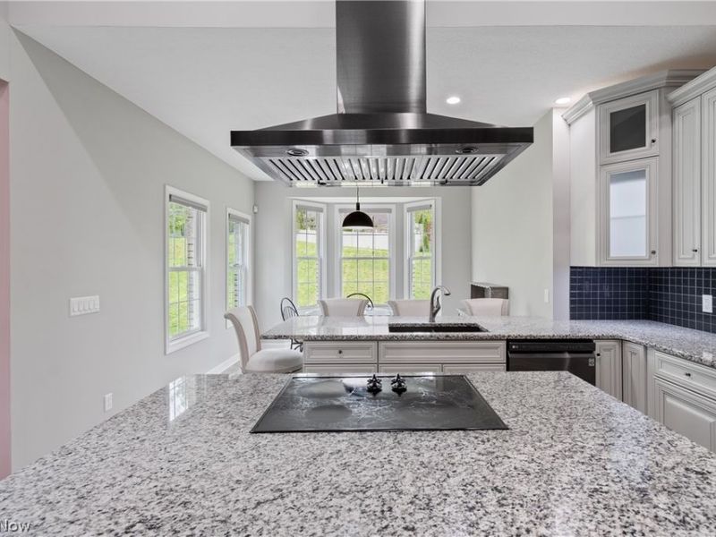 6443 Hills and Dales Road NW, Canton, OH 44708 Photo 11