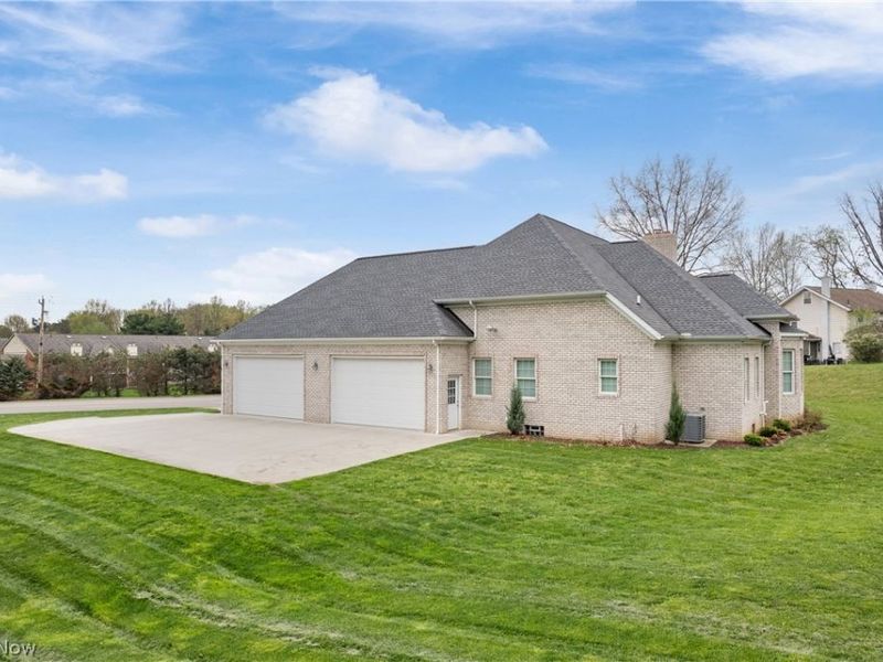 6443 Hills and Dales Road NW, Canton, OH 44708 Photo 36