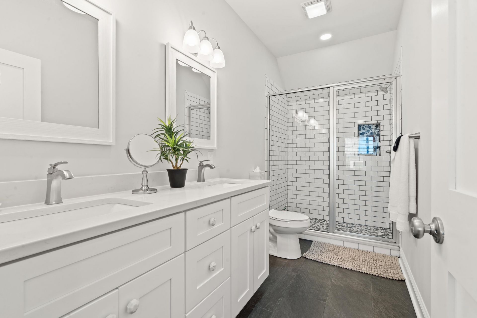 141 Oak Bay Dr. Photo 35