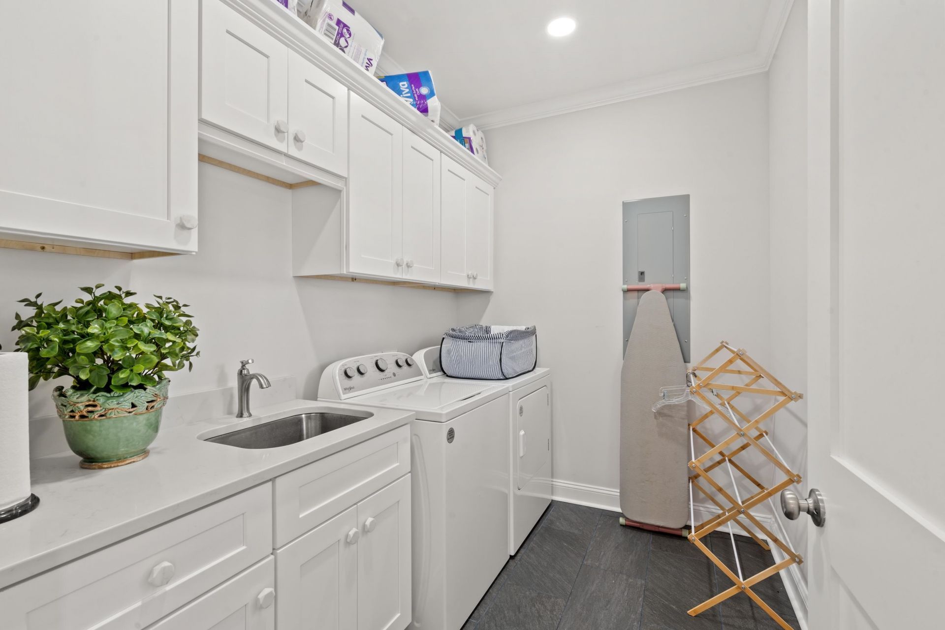 141 Oak Bay Dr. Photo 46