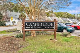 421 Cambridge Circle photo 4