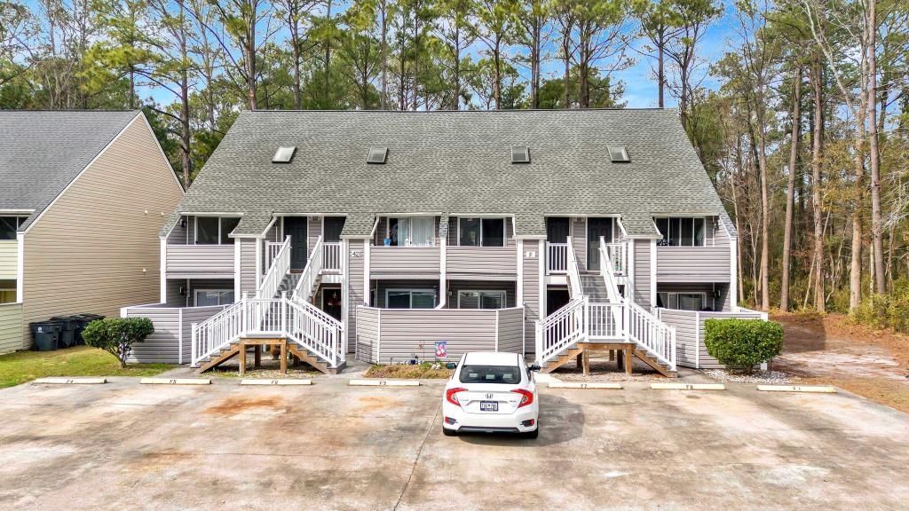 421 Cambridge Circle Photo 4