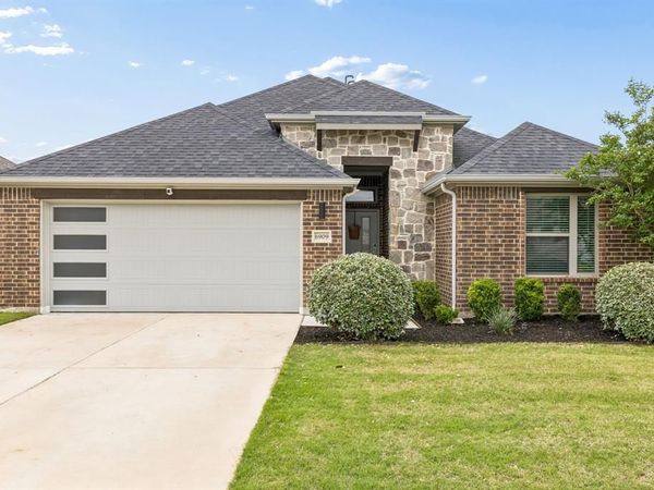 6909 Lilac Drive, Venus, TX 76084