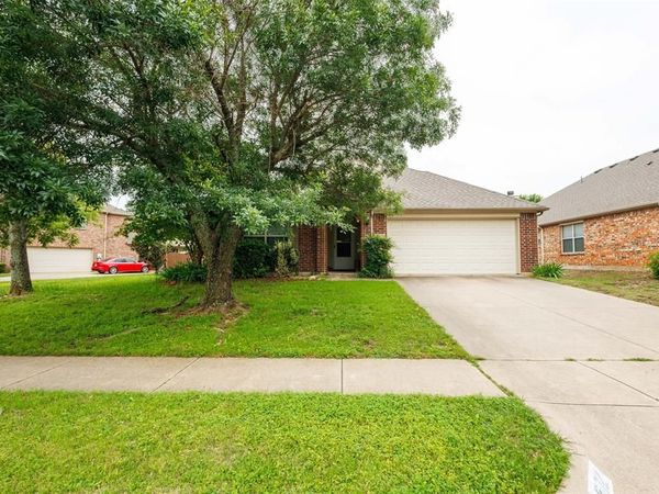 502 Reindeer Drive , Midlothian, TX 76065