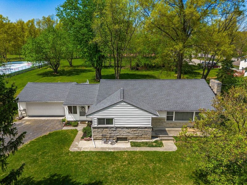 711 Country Club Road , Columbus, OH 43213 Photo 2