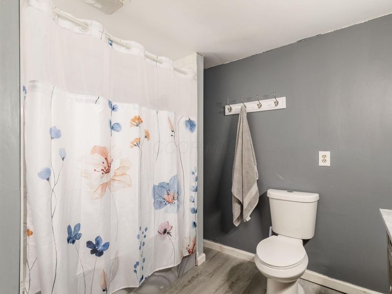 711 Country Club Road , Columbus, OH 43213 Photo 20