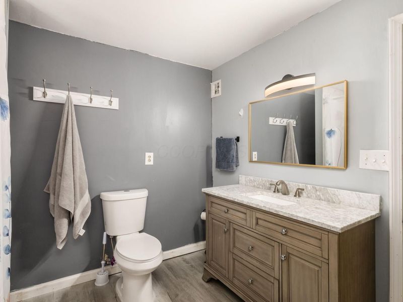 711 Country Club Road , Columbus, OH 43213 Photo 21