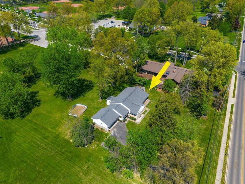 711 Country Club Road , Columbus, OH 43213 Photo 4