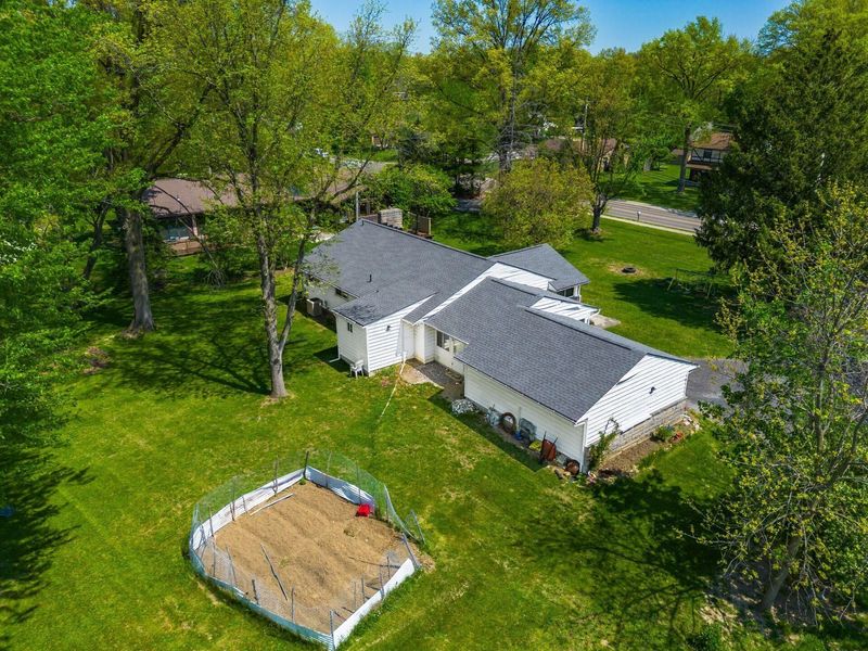 711 Country Club Road , Columbus, OH 43213 Photo 8