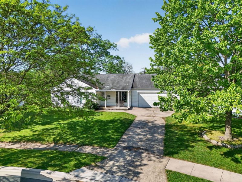 3937 Lexmont Road S, Columbus, OH 43228 Photo 1