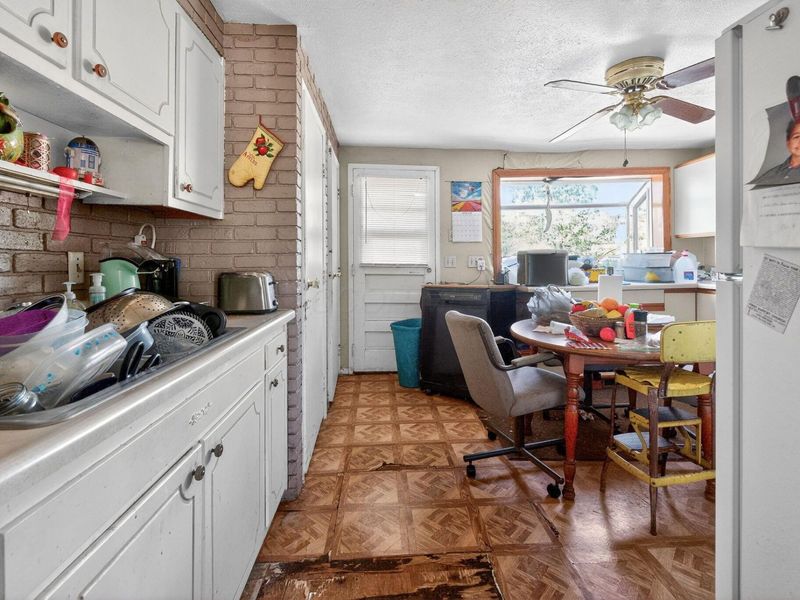 3937 Lexmont Road S, Columbus, OH 43228 Photo 21