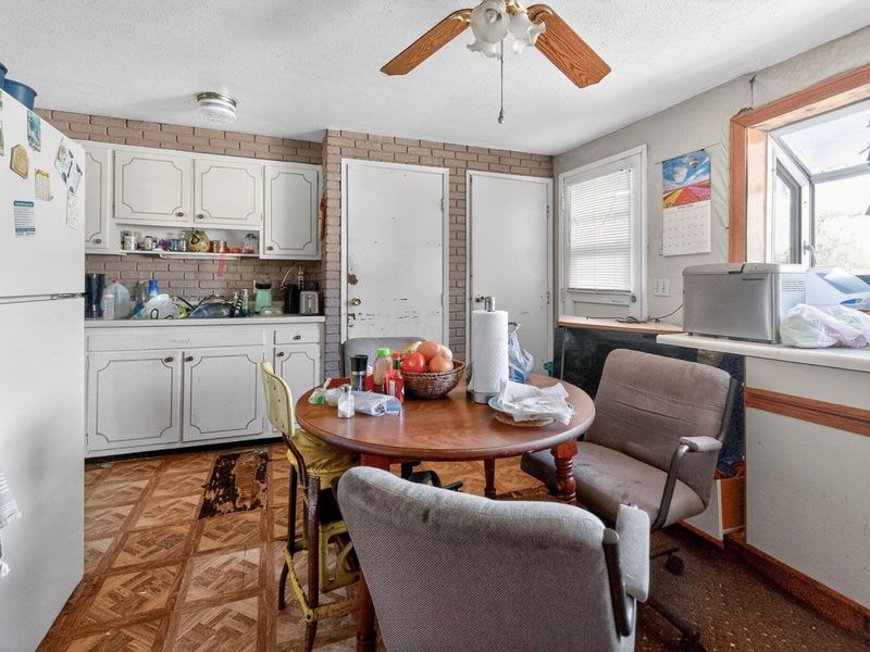 3937 Lexmont Road S, Columbus, OH 43228 Photo 23