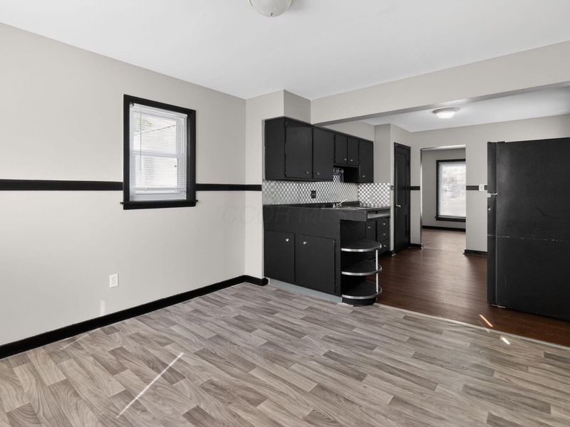 2899 McGuffey Road , Columbus, OH 43224 Photo 12