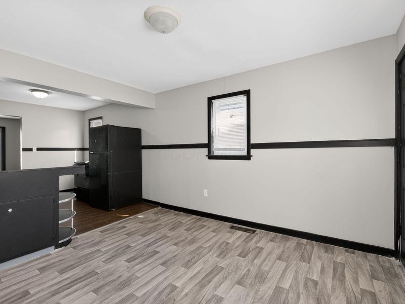 2899 McGuffey Road , Columbus, OH 43224 Photo 18