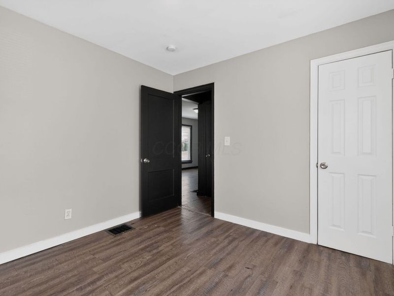 2899 McGuffey Road , Columbus, OH 43224 Photo 22