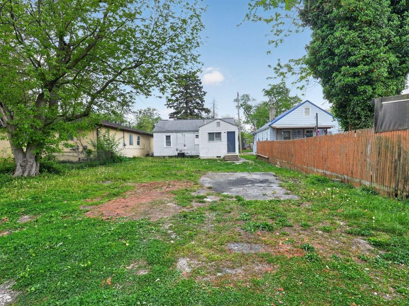 2899 McGuffey Road , Columbus, OH 43224 Photo 5