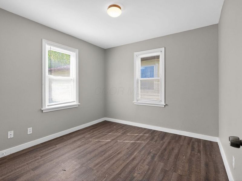 2899 McGuffey Road , Columbus, OH 43224 Photo 6