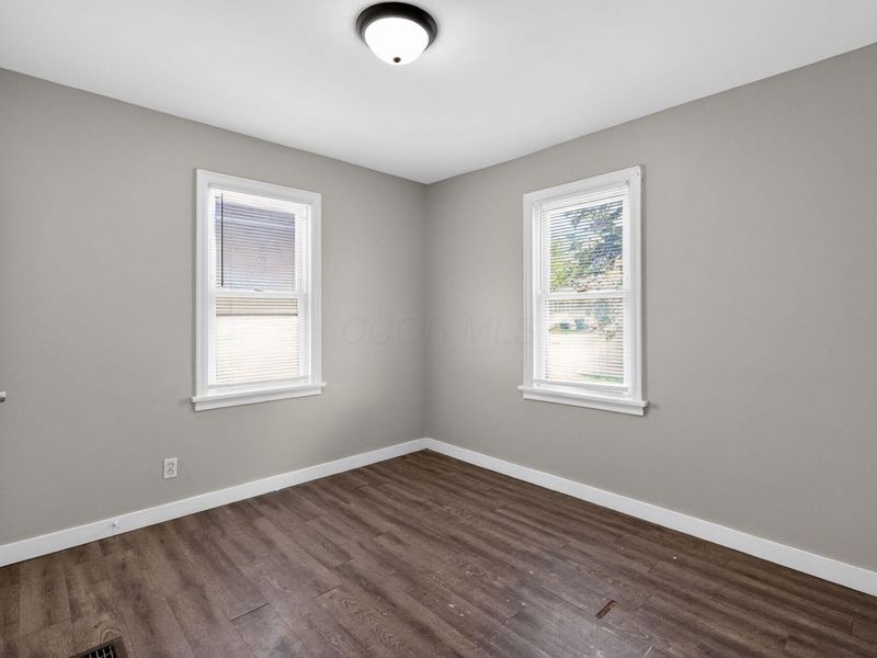 2899 McGuffey Road , Columbus, OH 43224 Photo 7