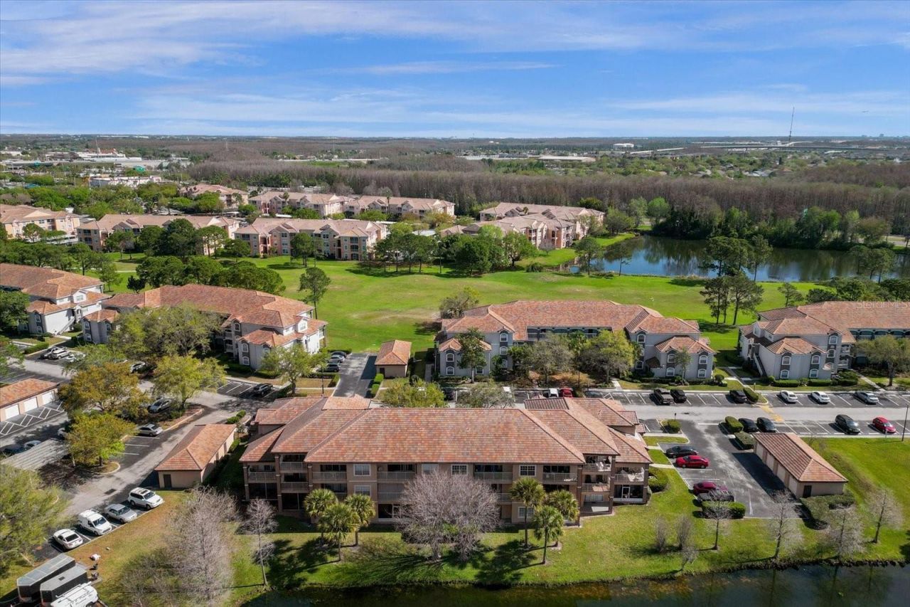 14036 Fairway Island Dr, Unit 1513, Orlando, FL 32837 Photo