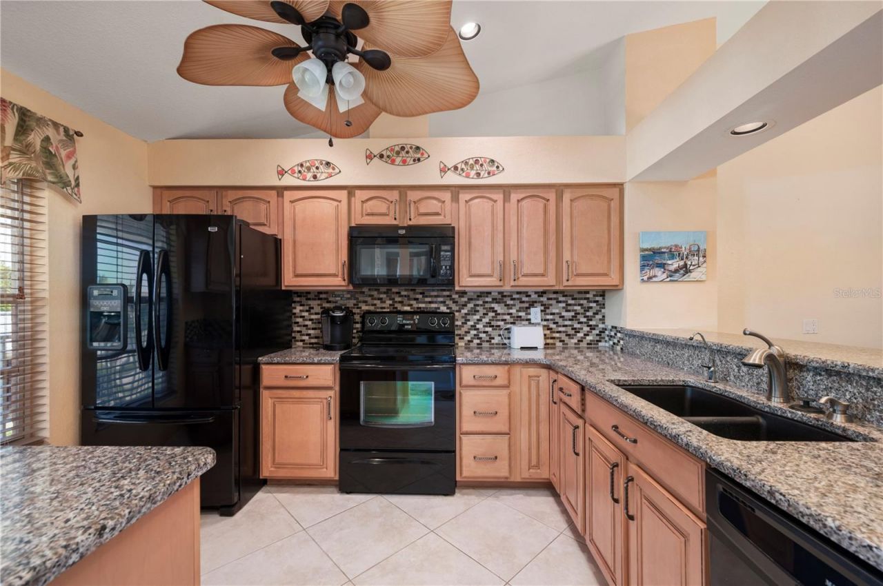 220 Coldeway Drive , Unit 123, Punta Gorda, FL 33950 Photo
