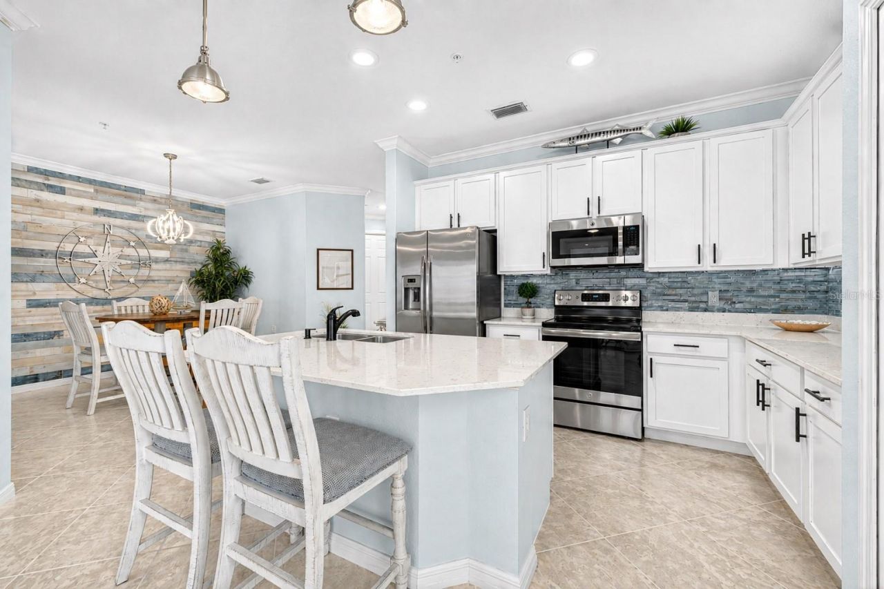 1020 Tidewater Shores Loop, Unit 301, Bradenton, FL 34208 Photo