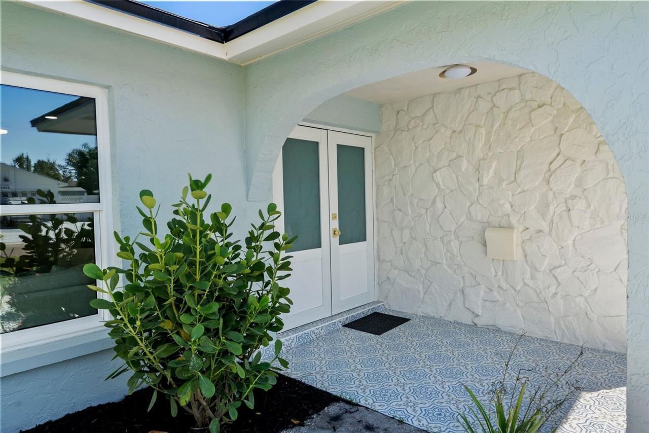 4568 40th Street S, Saint Petersburg, FL 33711 Photo