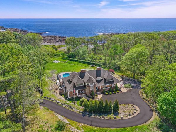 1 Cove Road, York, ME 03902