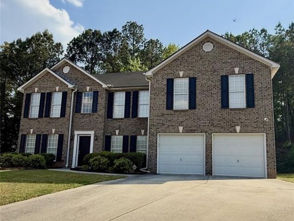 5769 Fairington Farms Court , Lithonia, GA 30038