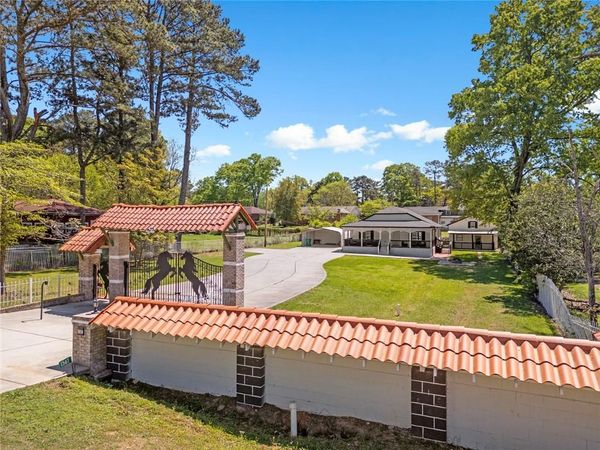 1561 Rex Road , Morrow, GA 30260