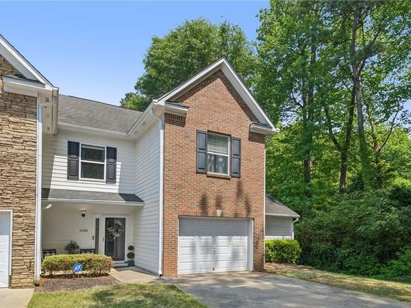 6694 Villa Court , Lithonia, GA 30038