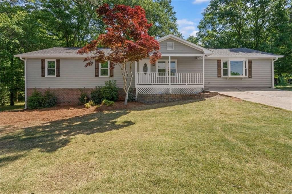 33 Russell Lane, Carrollton, GA 30116 Main Photo