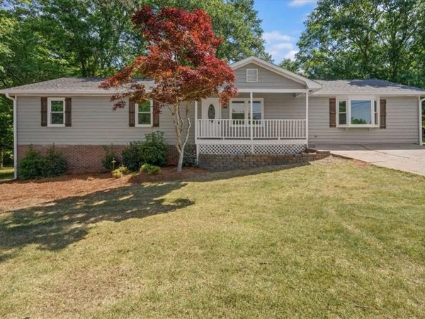 33 Russell Lane, Carrollton, GA 30116