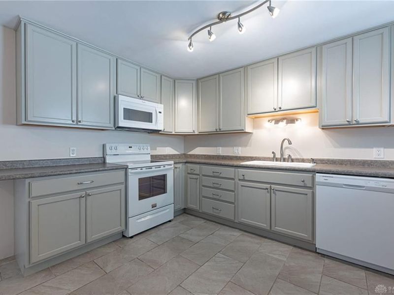 1169 Waving Willow Drive, Dayton, OH 45409 Photo 8