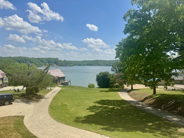 54 Lookout Ln , Waverly, TN 37185