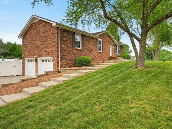 320 Northridge Dr, Clarksville, TN 37042