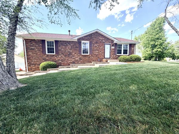 320 Northridge Dr , Clarksville, TN 37042