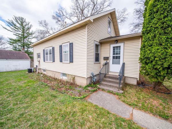 213 7th Street NW, Faribault, MN 55021