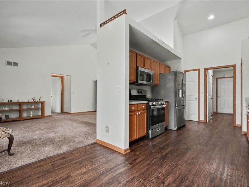 445 E Reserve Drive, Cuyahoga Falls, OH 44223 Photo 11