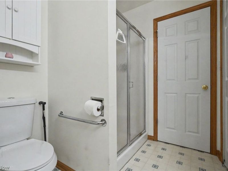 445 E Reserve Drive, Cuyahoga Falls, OH 44223 Photo 24