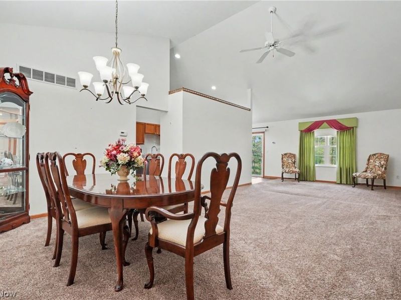 445 E Reserve Drive, Cuyahoga Falls, OH 44223 Photo 7