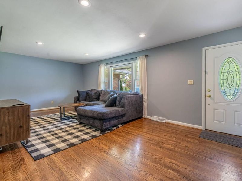 8211 Julie Marie Drive, West Chester, OH 45069 Photo 2