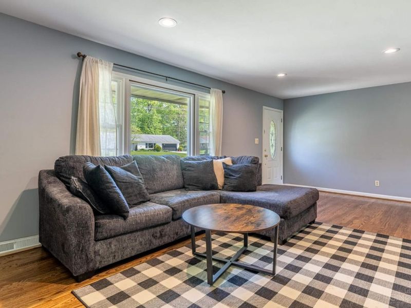 8211 Julie Marie Drive, West Chester, OH 45069 Photo 3