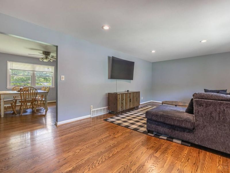 8211 Julie Marie Drive, West Chester, OH 45069 Photo 4