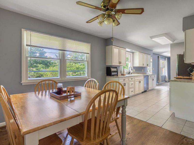 8211 Julie Marie Drive, West Chester, OH 45069 Photo 7