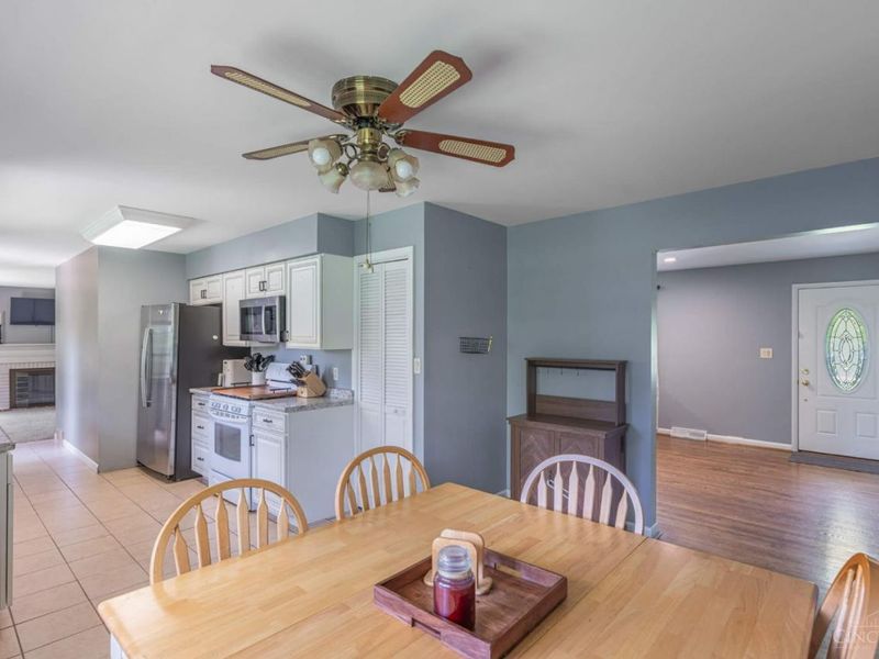 8211 Julie Marie Drive, West Chester, OH 45069 Photo 8